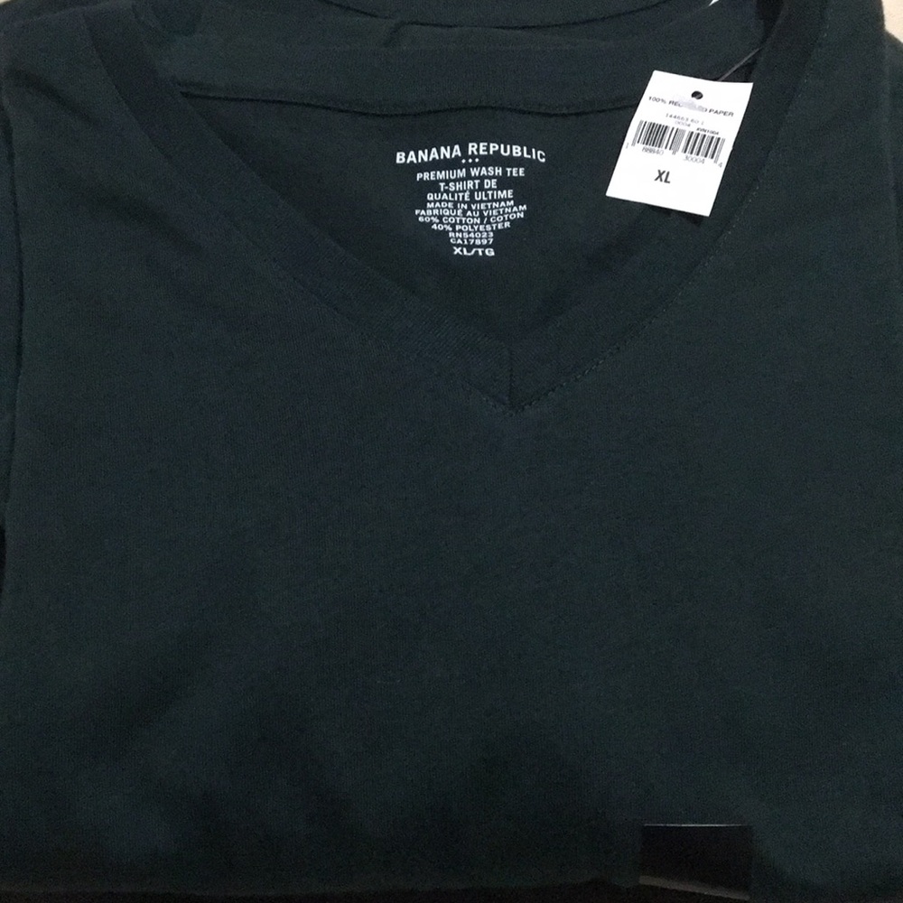 Banana Republic tee. XL